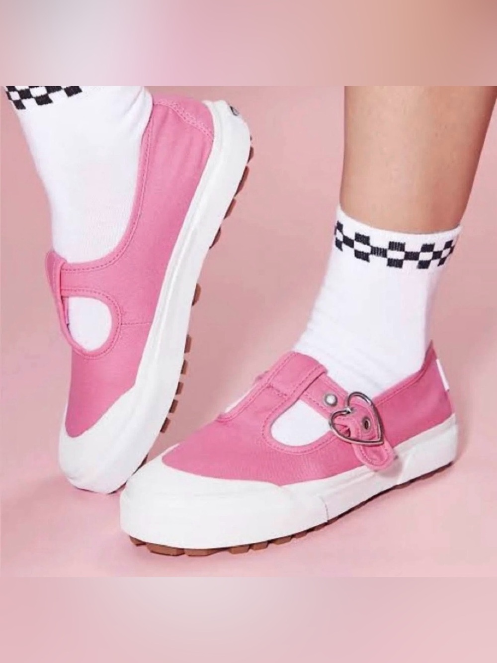 Womens Size 8 Vans Style 93 Mary Jane Shoes Heart Buckle Low Top Pink